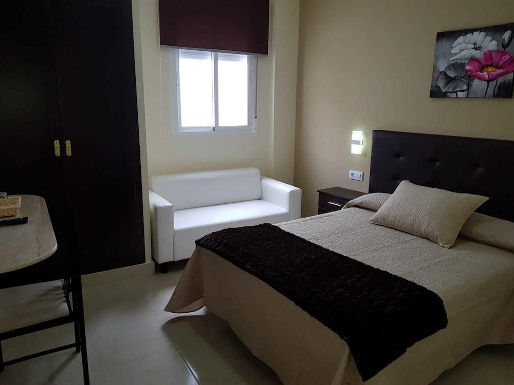 Hostal Malaga Аркос де ла Фронтера Экстерьер фото